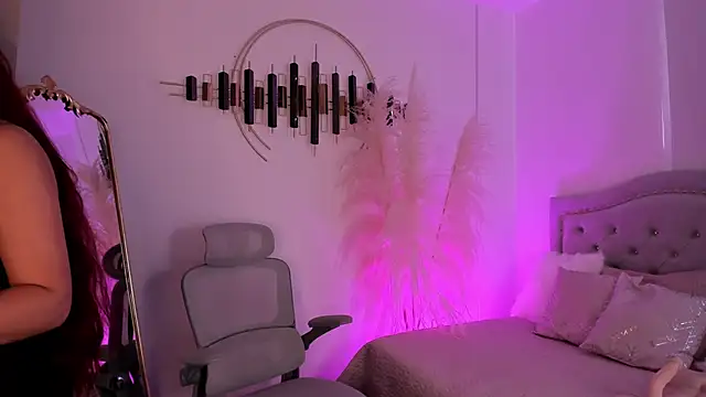 Snapshot of LaraBaker chatting on 03.12.25 LaraBaker online show from 03.12.25