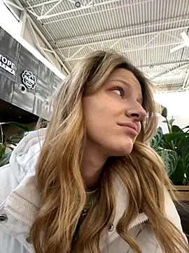 MaryHiggins online show from 10.21.25