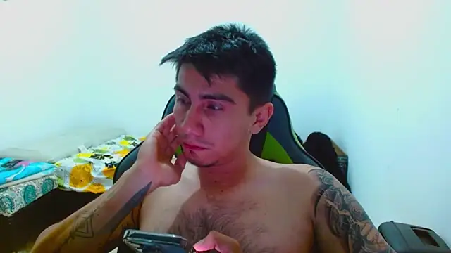 Snapshot of jimmy_scoot chatting on 12.21.25 jimmy scoot online show from 12.21.25