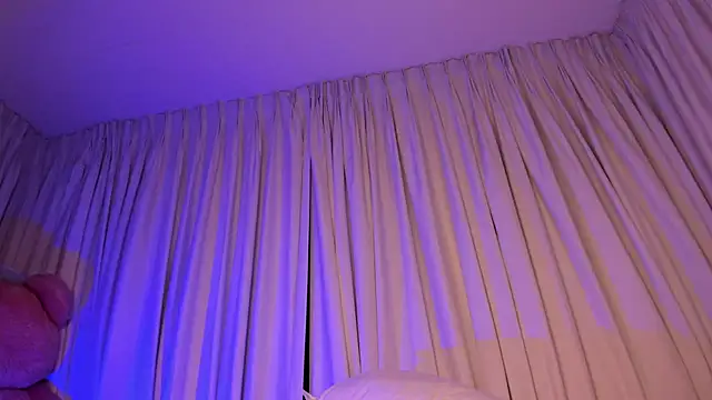 Snapshot of soyccherry_ chatting on 02.18.25 soyccherry online show from 02.18.25