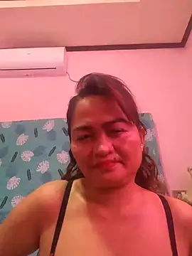 hotmommm4you online show from 10.04.25
