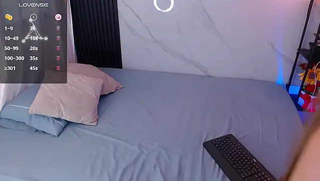 Snapshot of hotpawgmilf chatting on 12.22.25 hotpawgmilf online show from 12.22.25