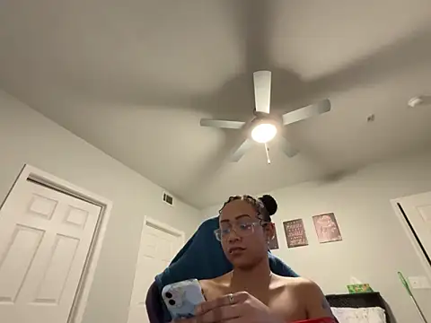 RylHoneyy online show from 02.08.26