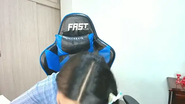 sophiax-x online show from 11.22.25