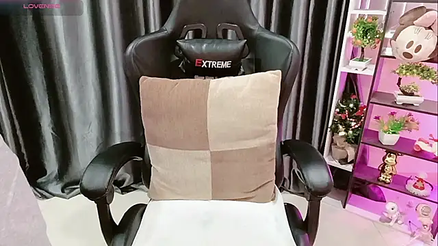 Yuki-yio online show from 02.06.26