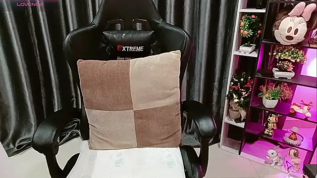 Yuki-yio online show from 02.24.26