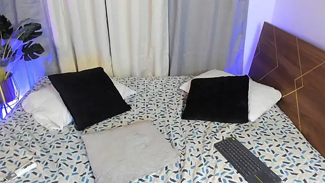 Amy art online show from 09.27.25