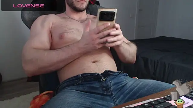 Snapshot of big1one1guy chatting on 01.29.25 big1one1guy online show from 01.29.25