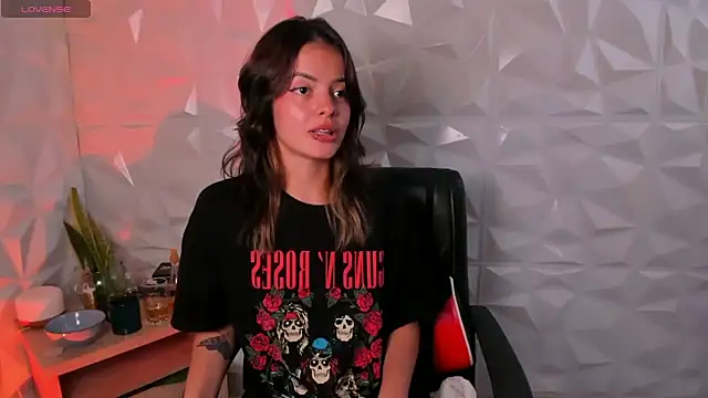 Snapshot of Abby_Saenz01 chatting on 06.23.26 Abby Saenz01 online show from 06.23.26