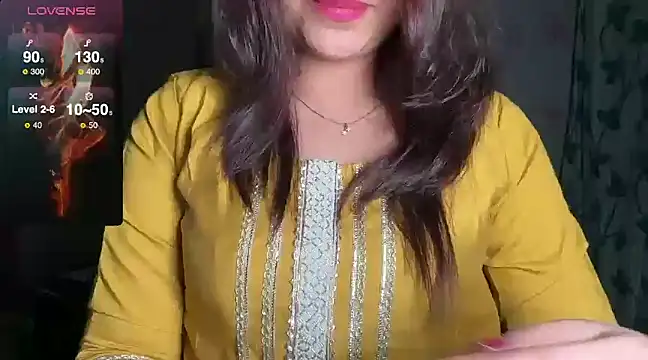 Snapshot of Sizzling__ZAARA chatting on 12.22.24 Sizzling ZAARA online show from 12.22.24