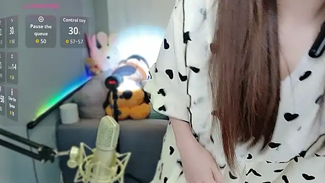 tw lala online show from 10.30.25