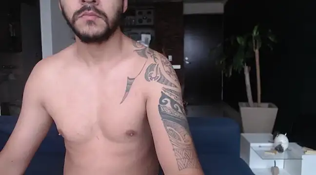 Snapshot of sexual_devils chatting on 02.13.25 sexual devils online show from 02.13.25