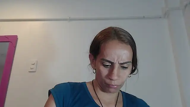 Amber Moore online show from 10.23.25