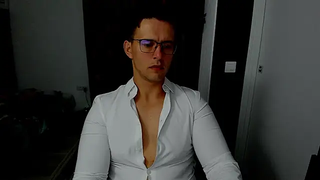 sexxymuscles4u online show from 10.03.25