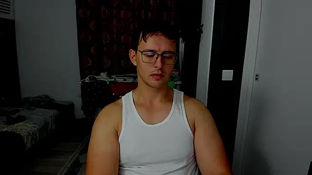 sexxymuscles4u online show from 10.13.25