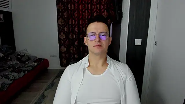 sexxymuscles4u online show from 02.16.26