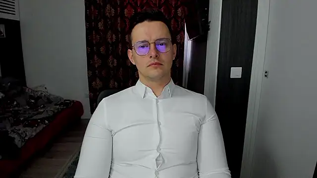 sexxymuscles4u online show from 02.18.26