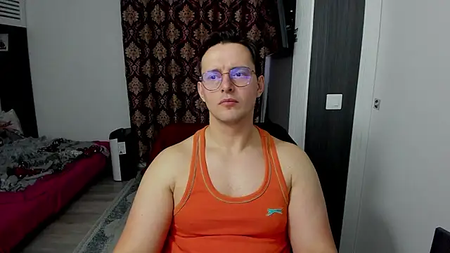 sexxymuscles4u online show from 02.24.26