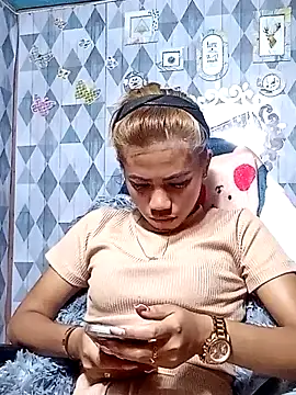 Cutie body11 online show from 12.04.24