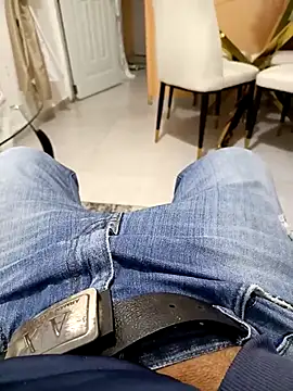 Snapshot of bebe082112 chatting on 12.30.24 bebe082112 online show from 12.30.24