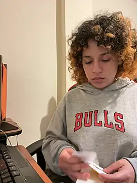 EmmaMelissa0521 online show from 04.11.26