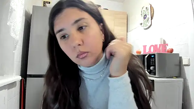 MiaMarrone online show from 10.12.25