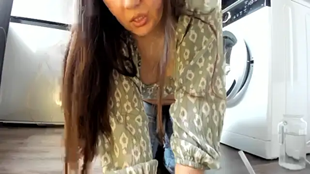 Snapshot of MiaMarrone chatting on 06.03.26 MiaMarrone online show from 06.03.26