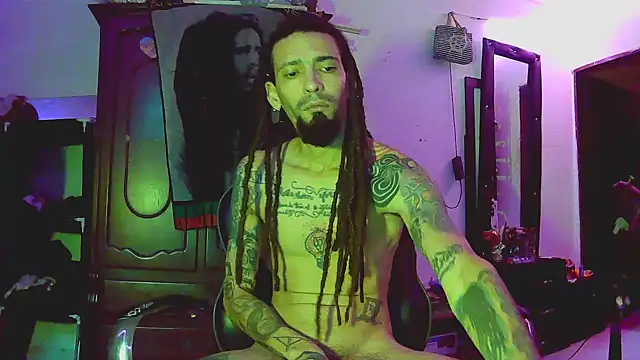 Snapshot of caribbeanlover1 chatting on 12.19.24 caribbeanlover1 online show from 12.19.24