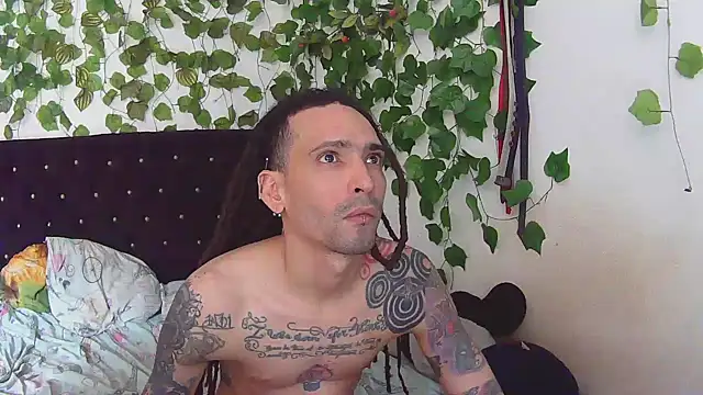 Snapshot of caribbeanlover1 chatting on 01.10.25 caribbeanlover1 online show from 01.10.25