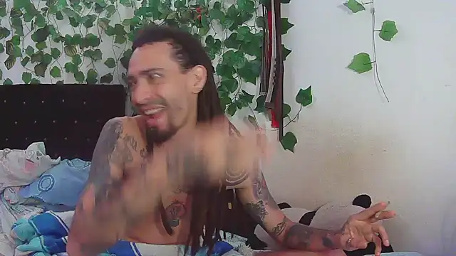 Snapshot of caribbeanlover1 chatting on 02.04.25 caribbeanlover1 online show from 02.04.25