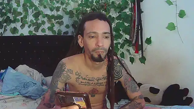 Snapshot of caribbeanlover1 chatting on 02.05.25 caribbeanlover1 online show from 02.05.25