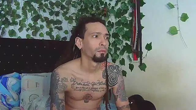 Snapshot of caribbeanlover1 chatting on 02.08.25 caribbeanlover1 online show from 02.08.25