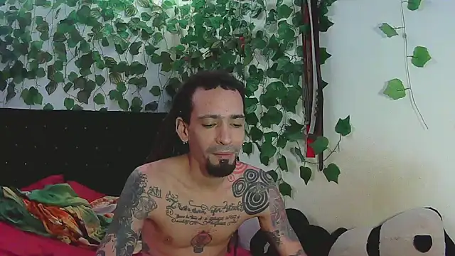 Snapshot of caribbeanlover1 chatting on 02.14.25 caribbeanlover1 online show from 02.14.25