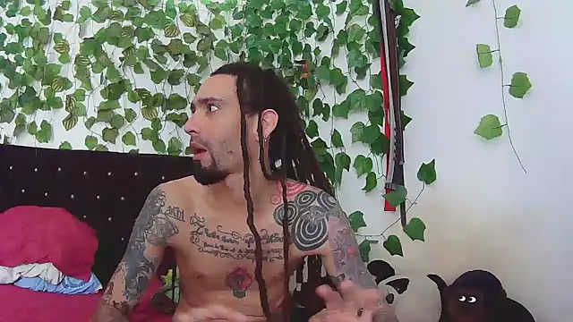 Snapshot of caribbeanlover1 chatting on 03.01.25 caribbeanlover1 online show from 03.01.25