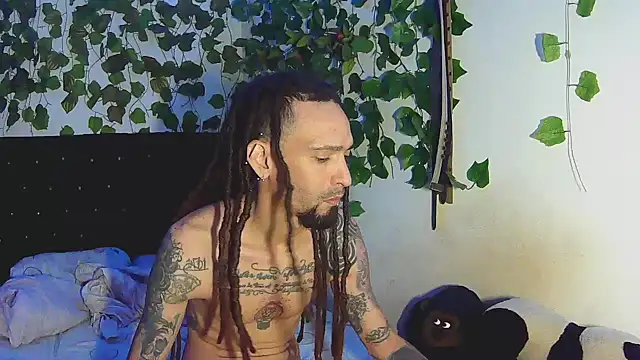 Snapshot of caribbeanlover1 chatting on 03.15.25 caribbeanlover1 online show from 03.15.25