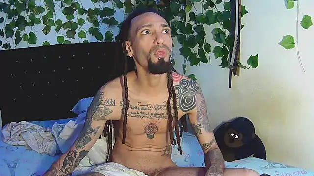 Snapshot of caribbeanlover1 chatting on 03.15.25 caribbeanlover1 online show from 03.15.25