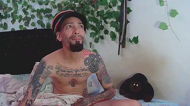 Snapshot of caribbeanlover1 chatting on 03.17.25 caribbeanlover1 online show from 03.17.25