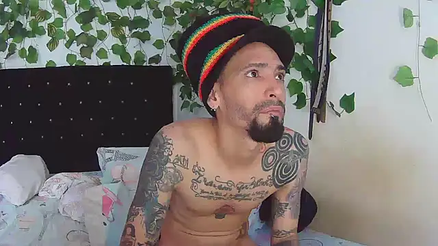 Snapshot of caribbeanlover1 chatting on 03.18.25 caribbeanlover1 online show from 03.18.25