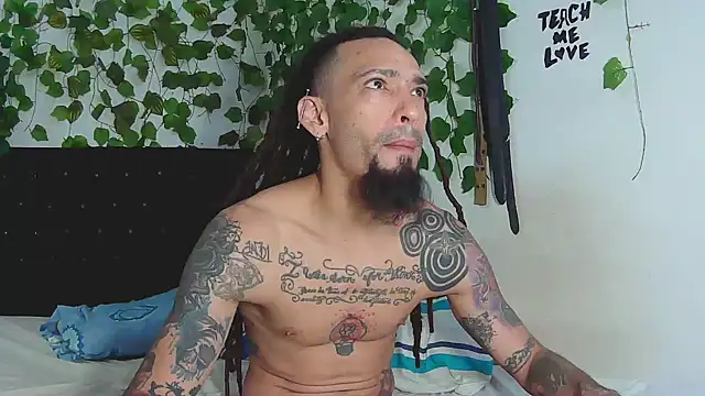 Snapshot of caribbeanlover1 chatting on 09.24.25 caribbeanlover1 online show from 09.24.25