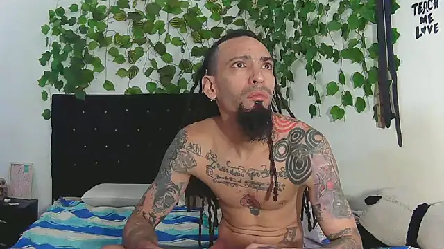 Snapshot of caribbeanlover1 chatting on 09.27.25 caribbeanlover1 online show from 09.27.25