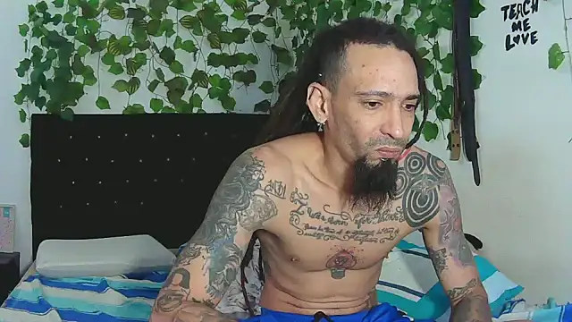 Snapshot of caribbeanlover1 chatting on 09.28.25 caribbeanlover1 online show from 09.28.25