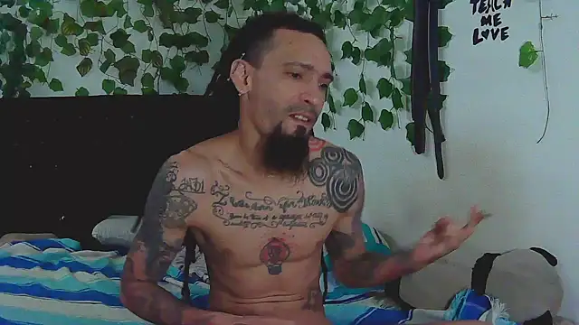 Snapshot of caribbeanlover1 chatting on 10.03.25 caribbeanlover1 online show from 10.03.25