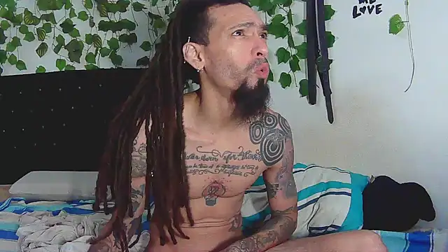 Snapshot of caribbeanlover1 chatting on 10.17.25 caribbeanlover1 online show from 10.17.25