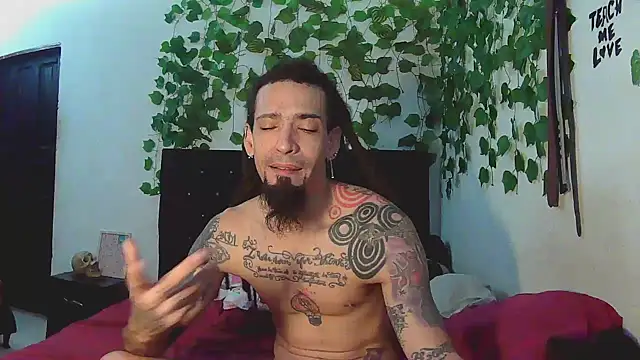 Snapshot of caribbeanlover1 chatting on 11.07.25 caribbeanlover1 online show from 11.07.25