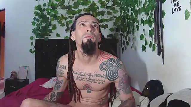 Snapshot of caribbeanlover1 chatting on 11.28.25 caribbeanlover1 online show from 11.28.25