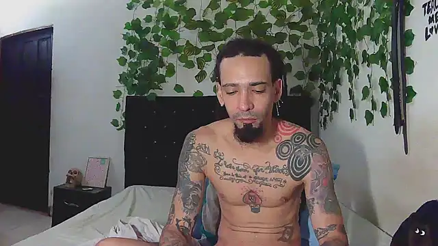 Snapshot of caribbeanlover1 chatting on 12.03.25 caribbeanlover1 online show from 12.03.25