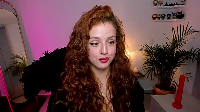 Cassandra Caiin online show from 02.23.25