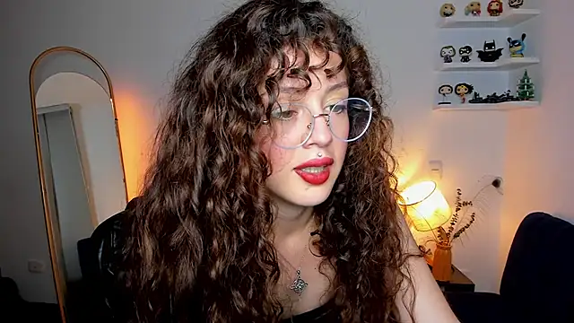 Cassandra Caiin online show from 03.30.26