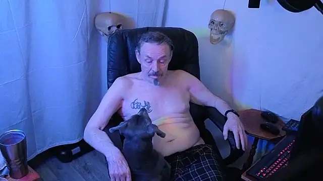 Snapshot of Richy__Rich_ chatting on 10.11.25 Richy Rich online show from 10.11.25