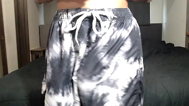 Snapshot of ThickD2C chatting on 09.08.25 ThickD2C online show from 09.08.25
